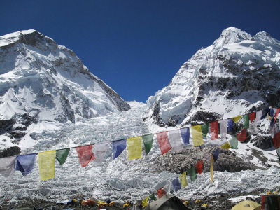 Mount Everest podraží o tisíc dolarů