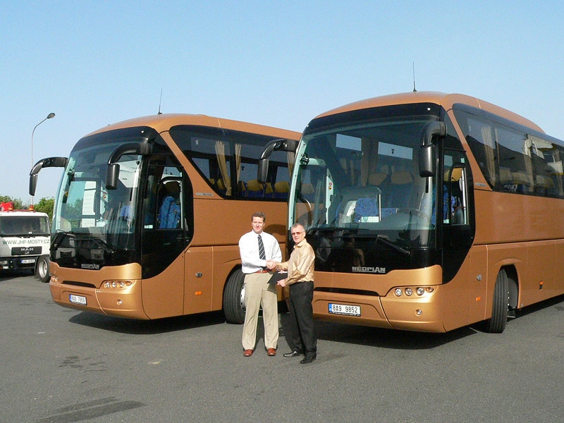 Autobus Neoplan Tourliner