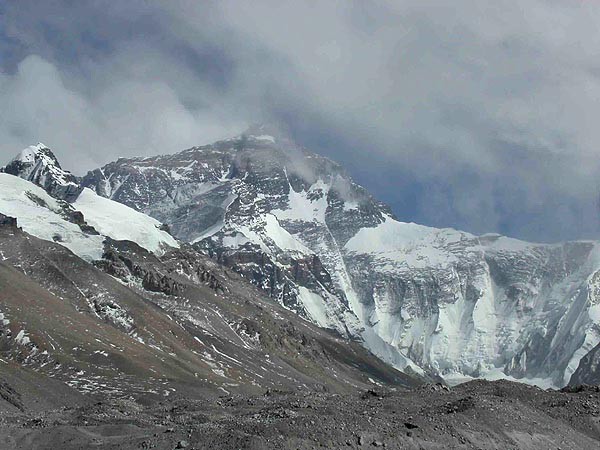 Mount Everest, pstup do nskho zkladnho tbora