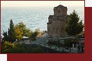 Makedonie. Msto Ohrid se pyn 365 kostely