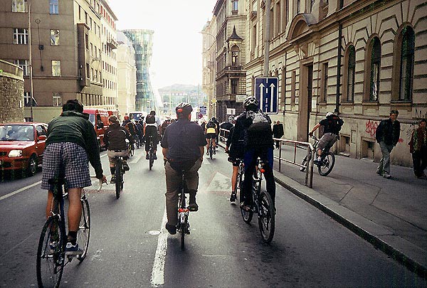 Praha, manifestan cyklojzda, 19.5.2005