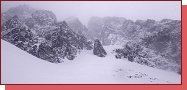 Vysok Tatry. U ostrho kamene v erven dolince st kulor do Prednho eruchovho sedla  (Malinowt + Zaremba 2 UIAA nebo IV+ skialp) 