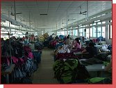 Vietnam, textiln tovrna sweap shop 