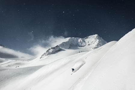 Na ledovci Stubai se zabil český lyžař