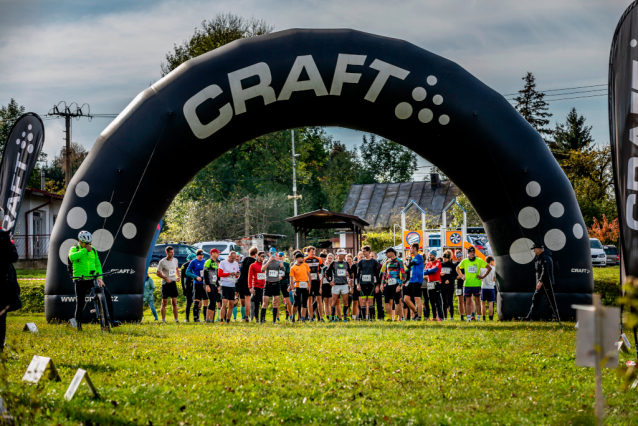 Přes tolik bláta jsme ještě neběželi, těšili se v záři podzimního slunce na Česko-německém půlmaratonu v Nemanicích