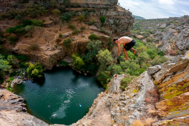 44 meters! New world record in death diving