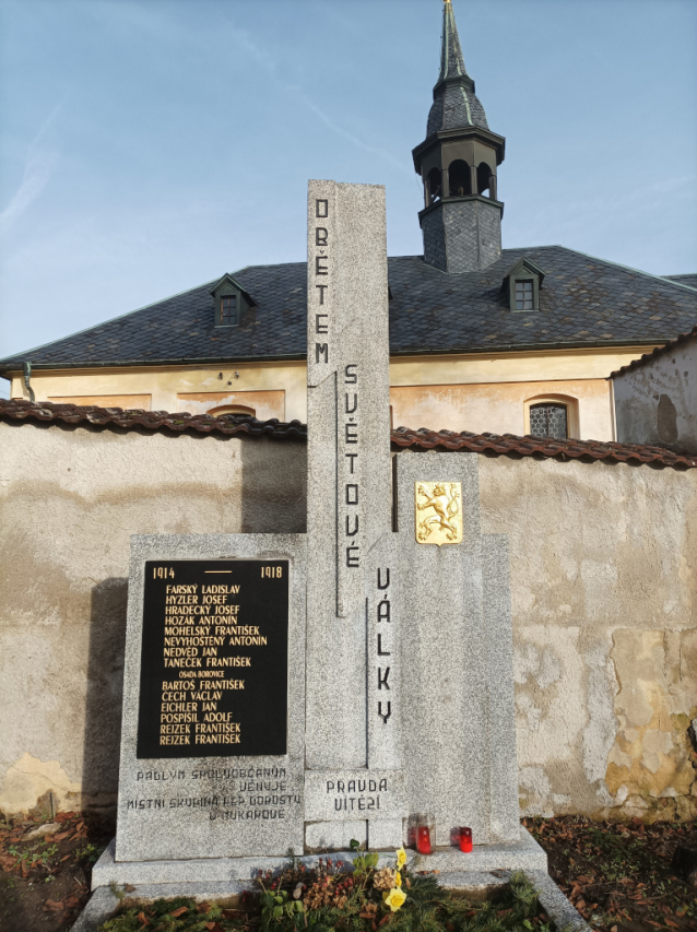 Podralskem za koupáním v Hamru na Jezeře