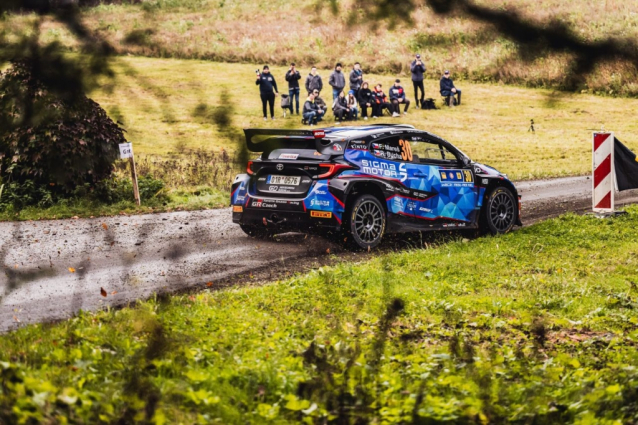 Středoevropská rallye: zrádný asfalt v Praze a na Šumavě