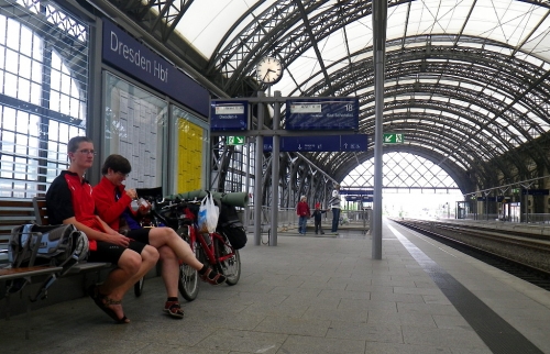 Hlavní nádraží Dresden Hauptbahnhof.