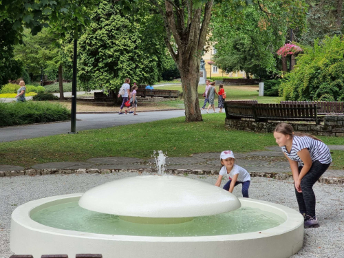 Bardejovské Kúpele, fontána v parku. Bardejov.